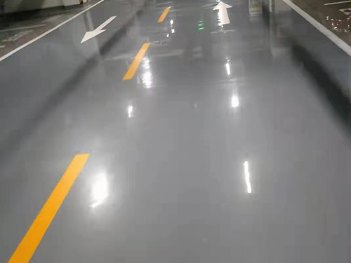 超耐磨聚氨酯地坪在停车场中的应用与优势