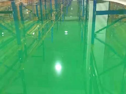 环氧自流平地坪应用场景广泛，施工细节不可忽视